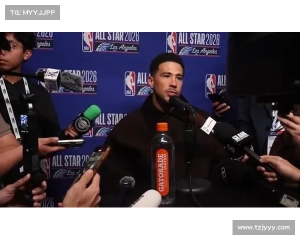 布克从挑战到巅峰:全明星之路的成长与突破 布克从挑战到巅峰:全明星之路的成长与突破